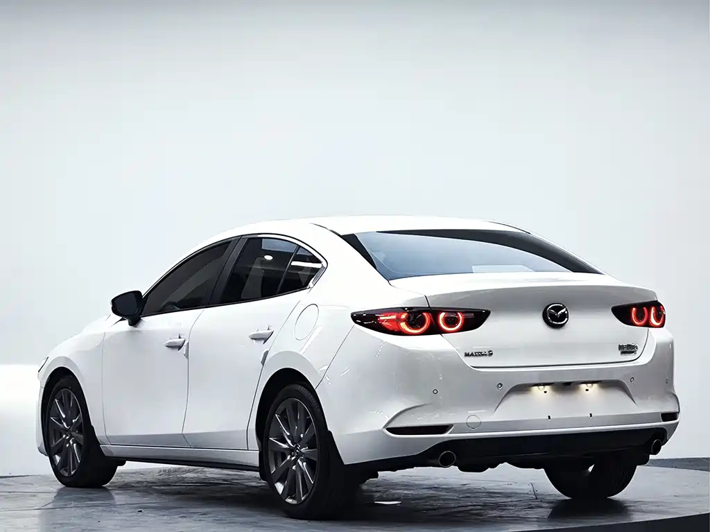 Mazda 3 Axela — миниатюра 18