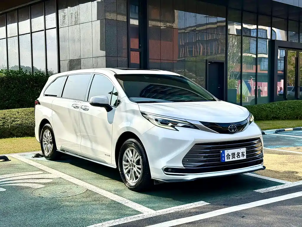 Toyota Sienna 2021 2.5L Luxury