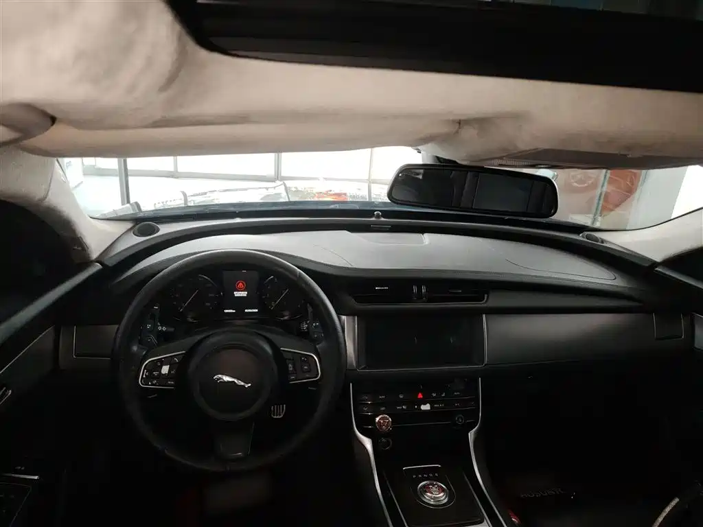 Jaguar XFL 2017 XFL 2.0T 240PS Luxury