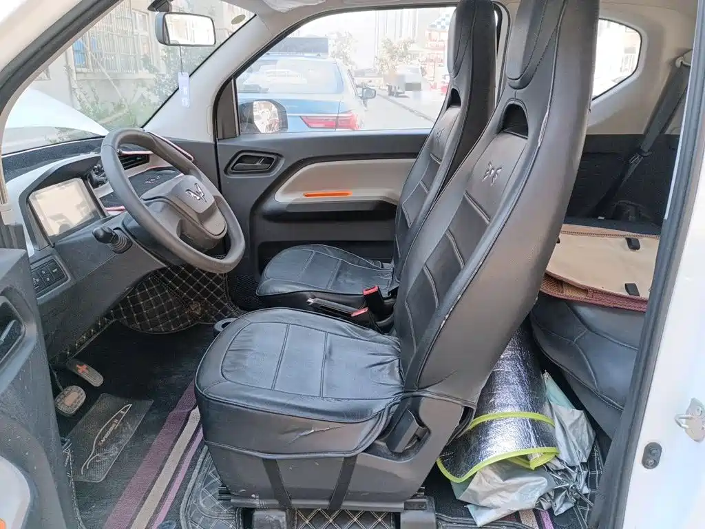 Wuling MINIEV — миниатюра 11