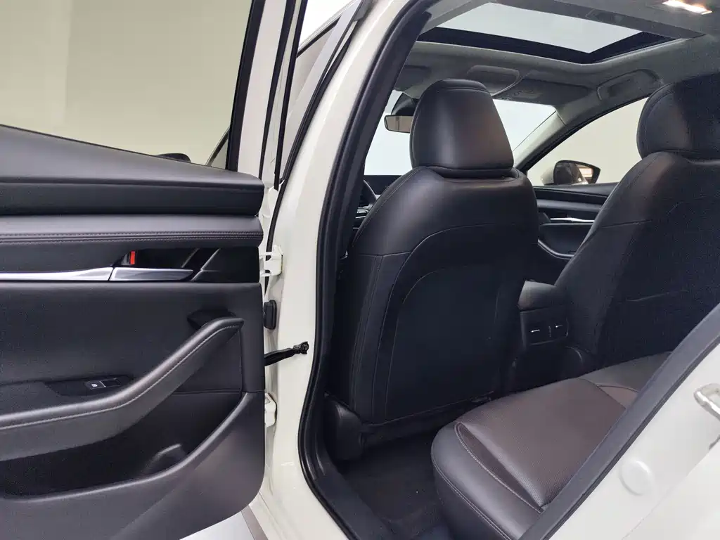 Mazda 3 Axela — миниатюра 6