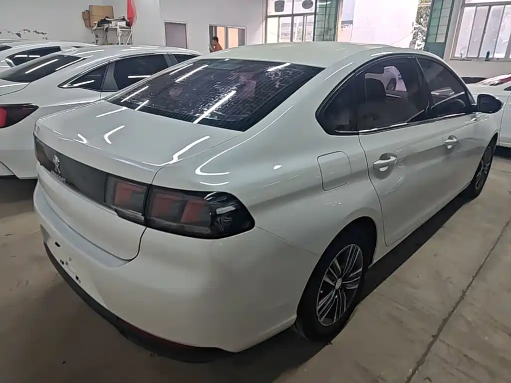 Peugeot 308 — миниатюра 7