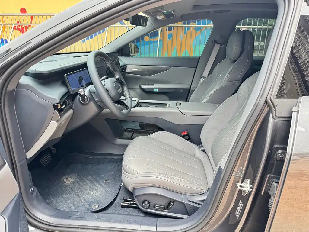 Lynk & Co 07 EM-P 2024 EM-P 126 Pro
