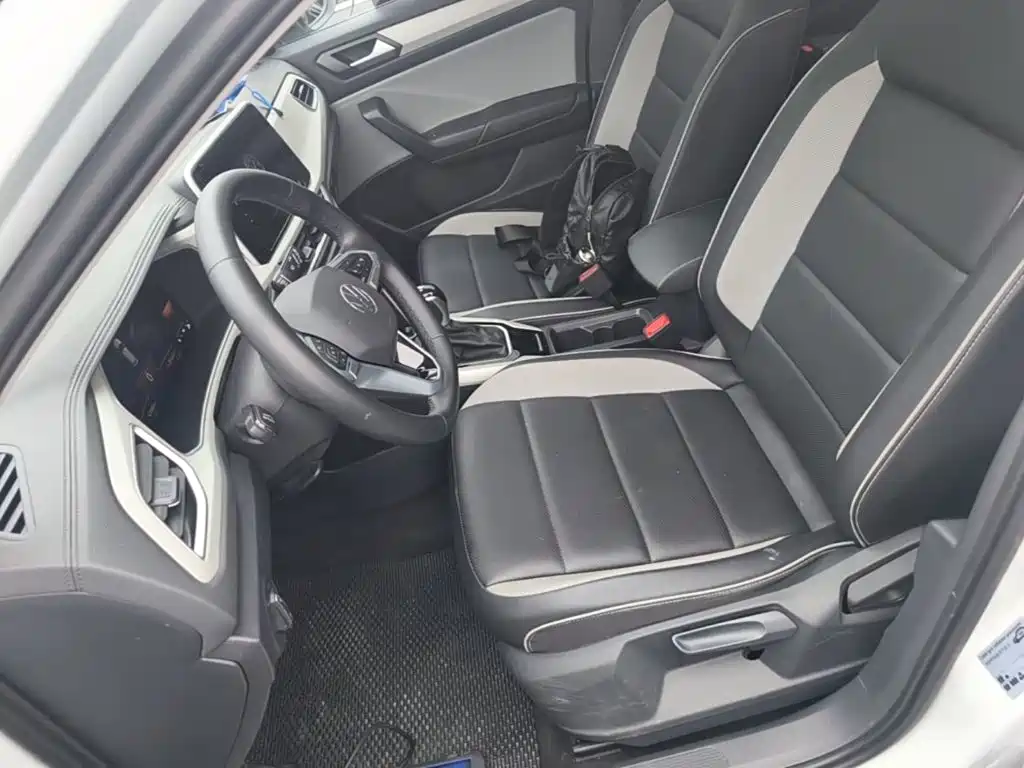 Volkswagen T-Roc — миниатюра 20