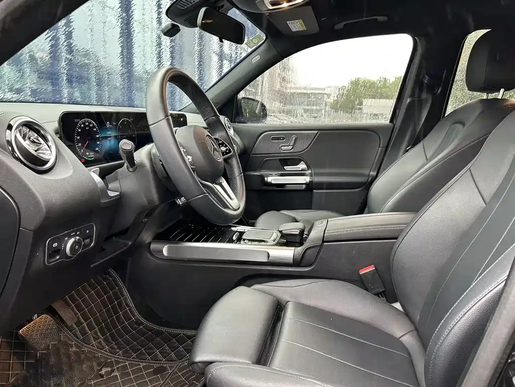 Mercedes-Benz EQB — миниатюра 10