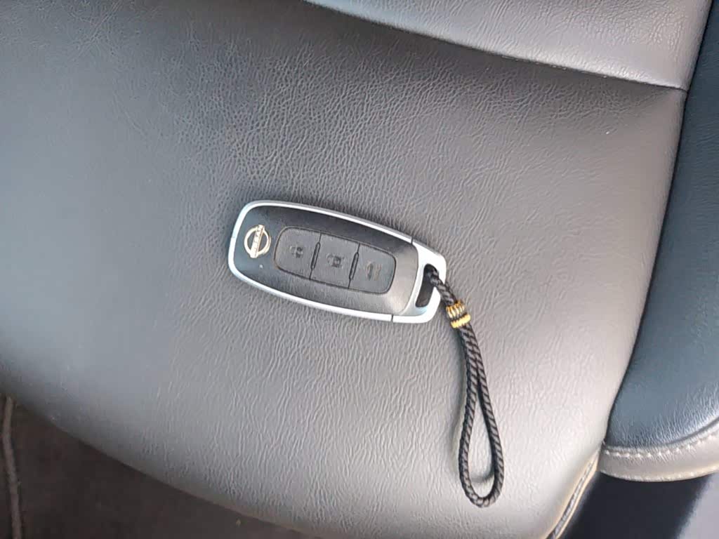 Nissan Sylphy 1.6 л 2023 г. Белый, пробег 46600 км