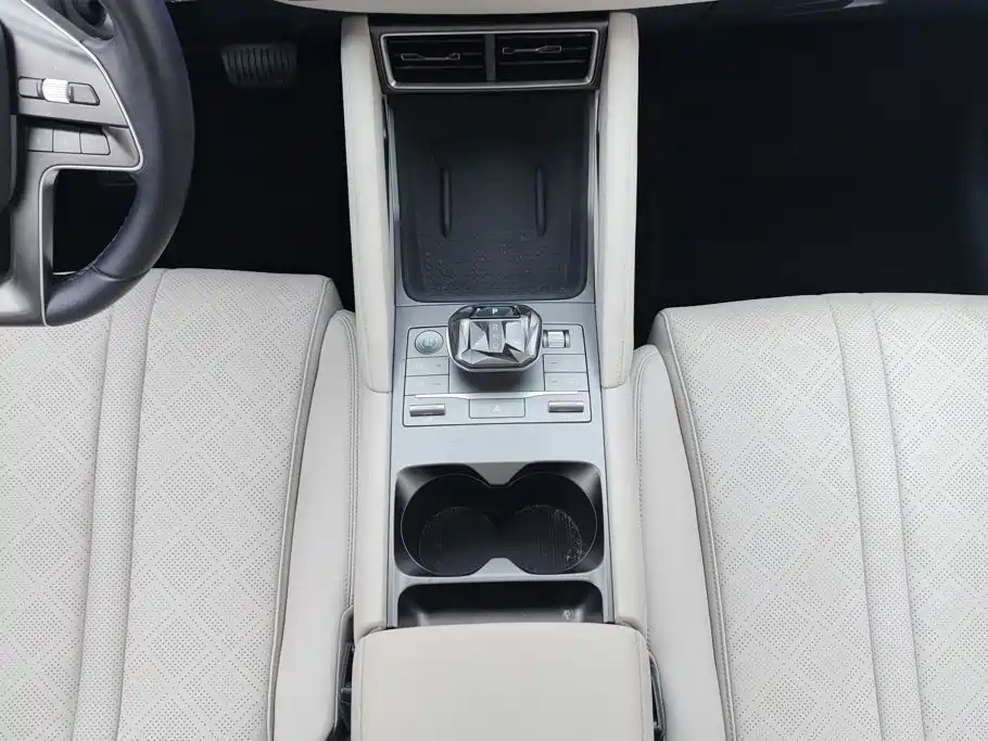 BYD Yuan UP — миниатюра 16