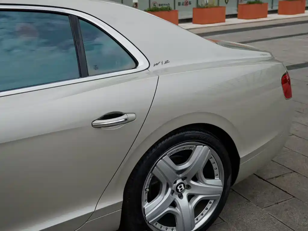 Bentley Flying Spur 2013 6.0T W12 Luxury