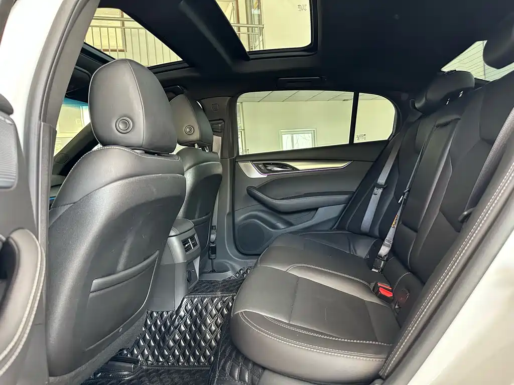 Cadillac CT5 — миниатюра 13