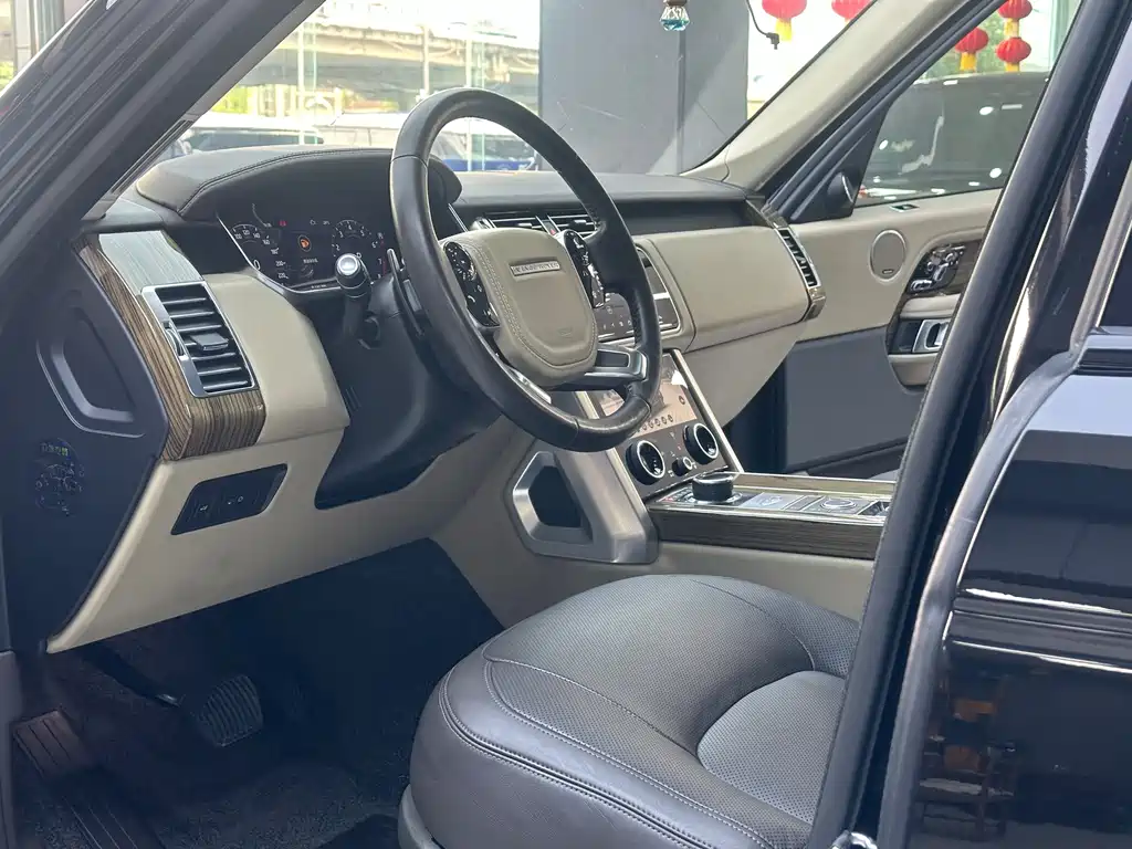 Land Rover Range Rover 2018 3.0 SC V6 Vogue Long Wheelbase