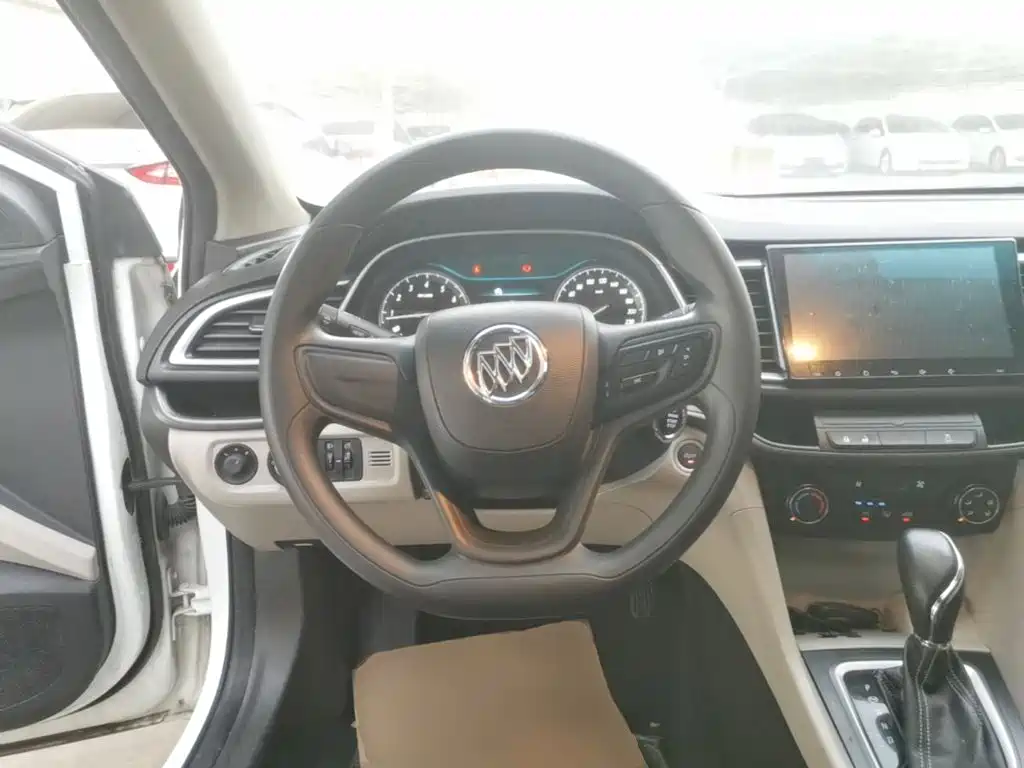Buick Excelle — миниатюра 11