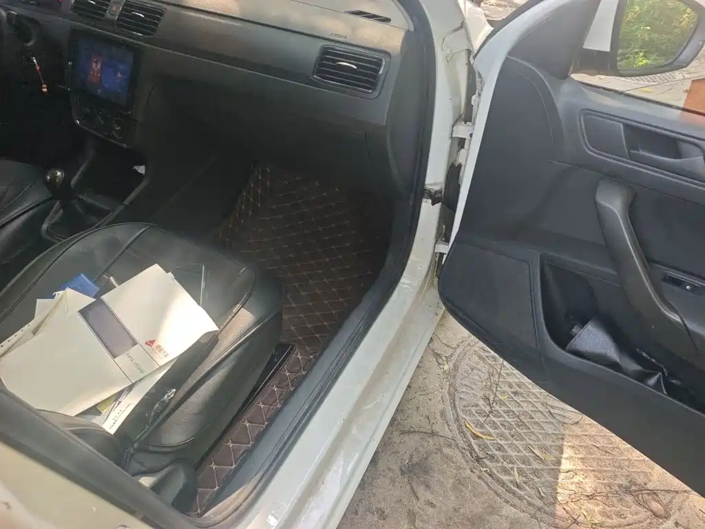 Volkswagen Santana — миниатюра 5