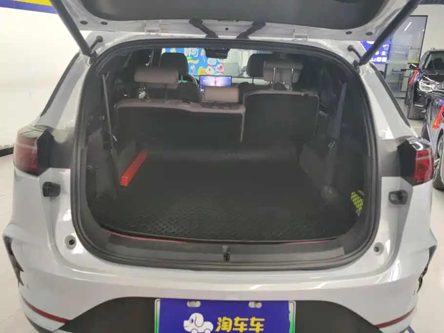 BYD Tang DM - фото 4