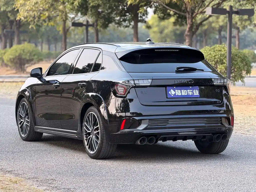 LYNK & CO. 02 HATCHBACK