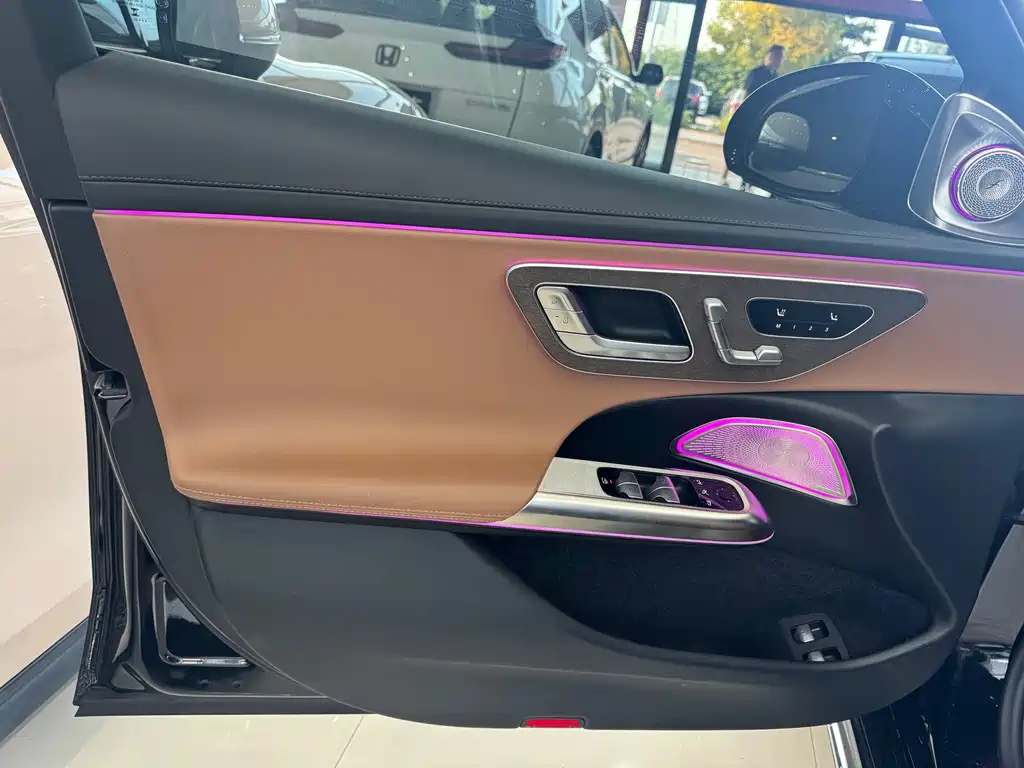 Mercedes-Benz E-Class New Energy — миниатюра 10