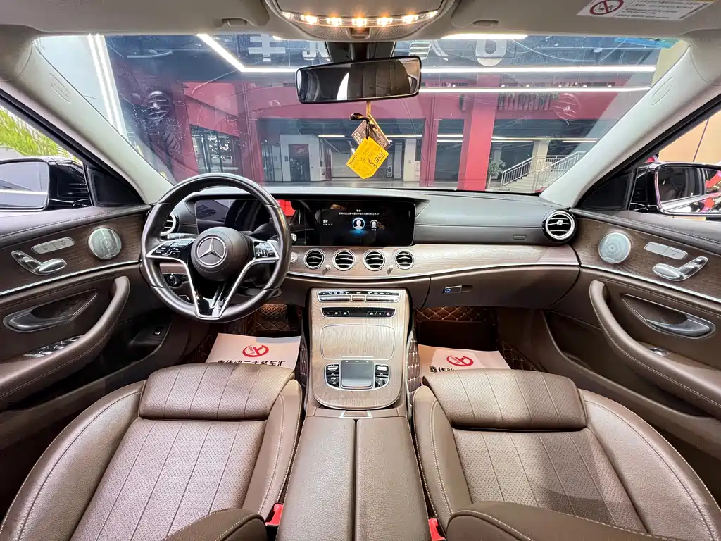 MERCEDES-BENZ E CLASS