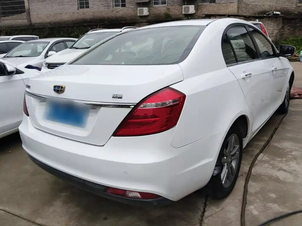 Geely Emgrand — миниатюра 7