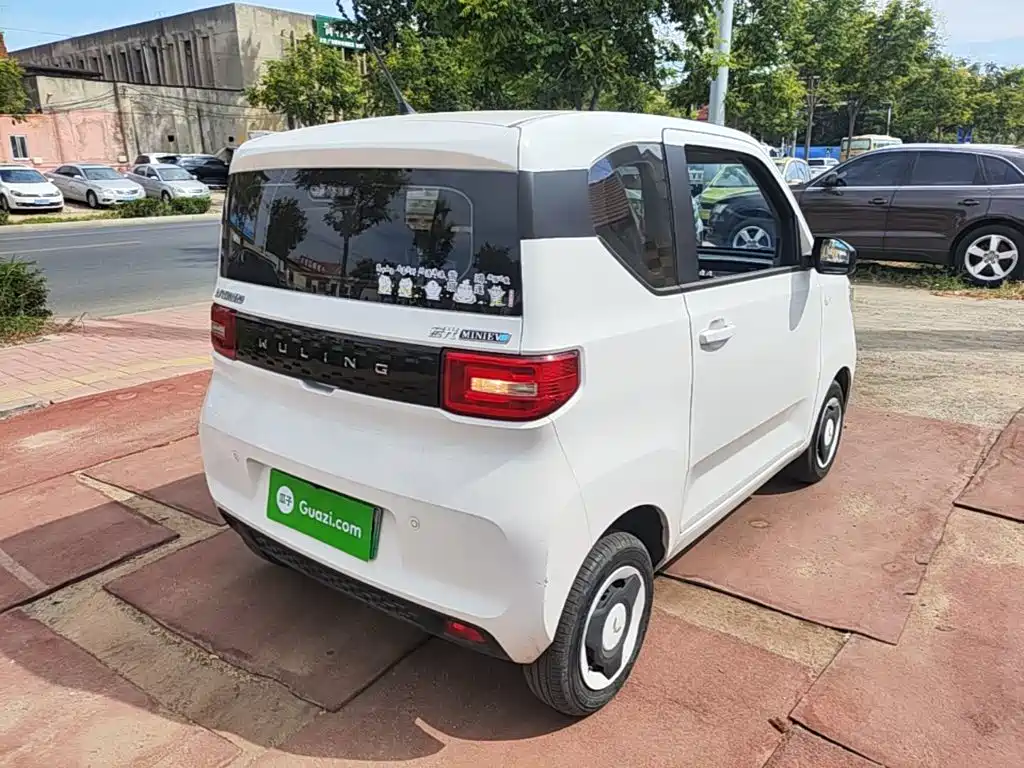 Wuling MINIEV — миниатюра 7