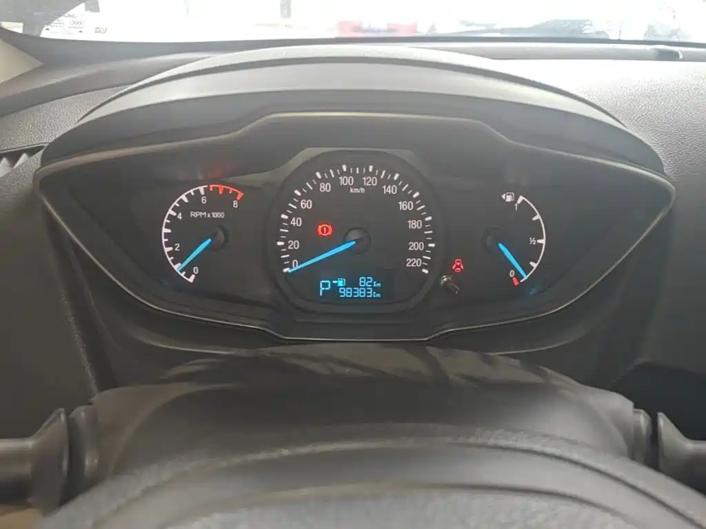 Ford Escort — миниатюра 12
