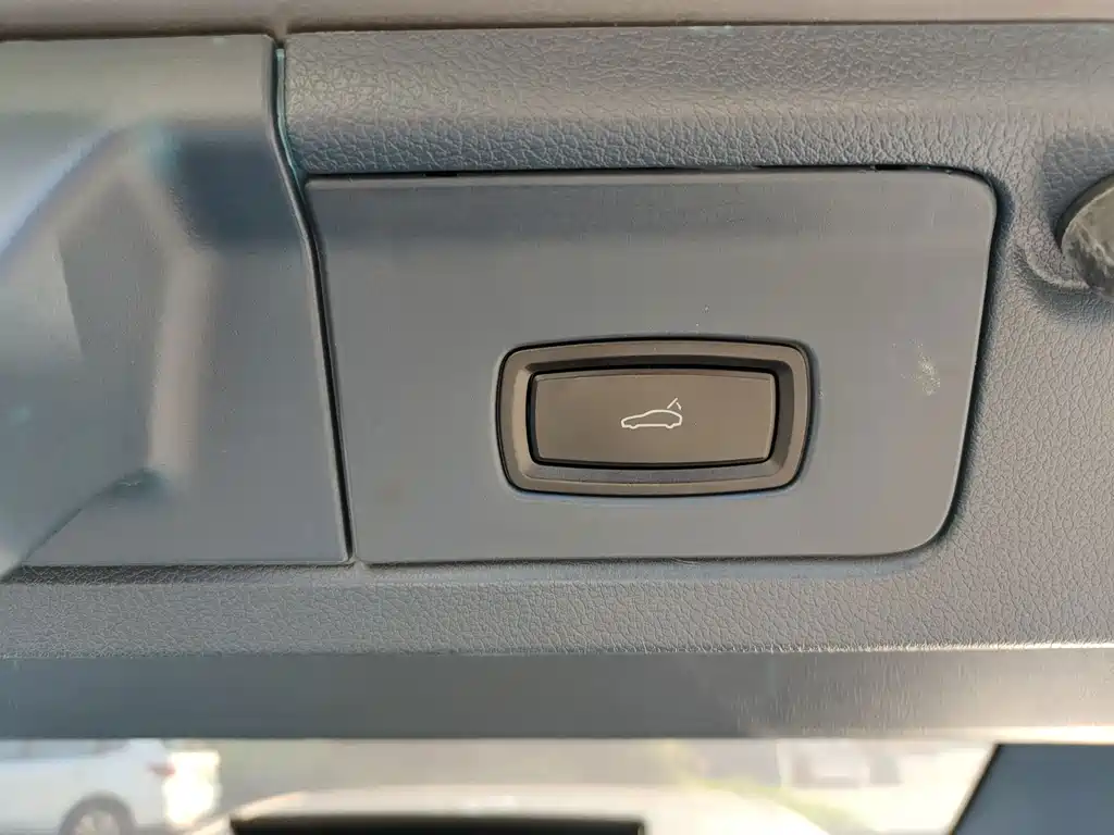 Porsche Panamera — миниатюра 7
