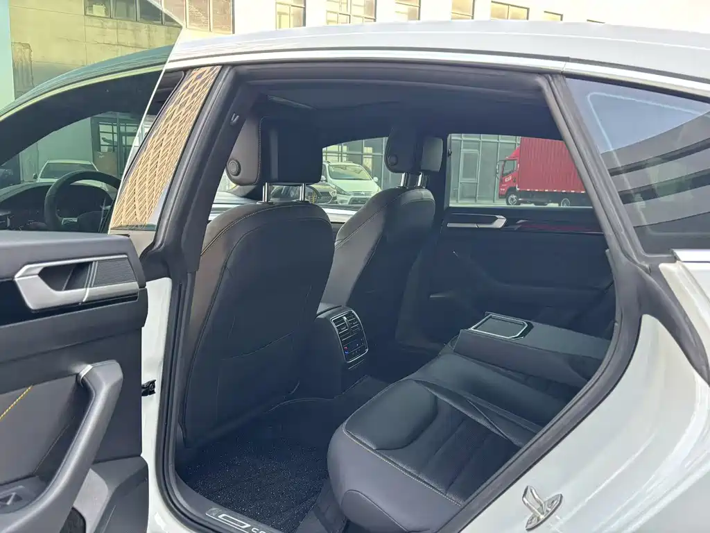 Volkswagen CC — миниатюра 6
