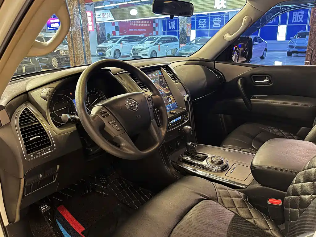 Nissan Patrol — миниатюра 21