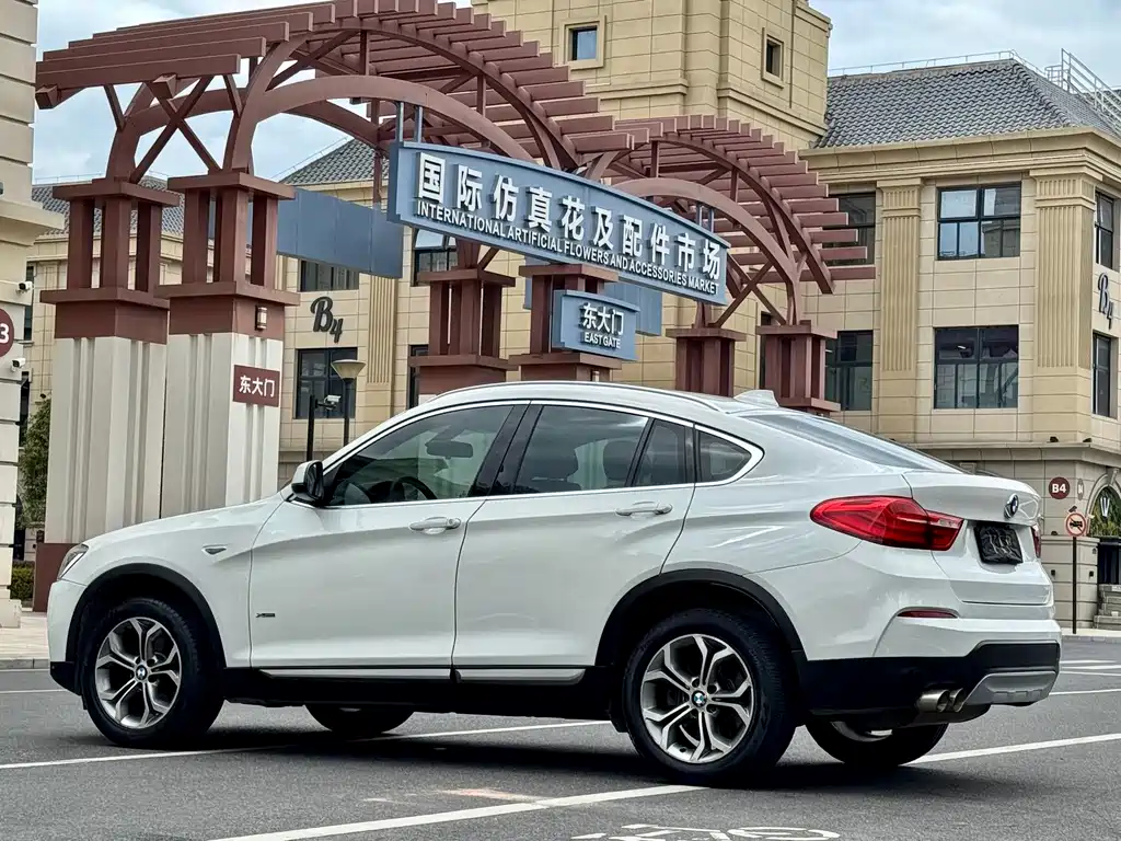 BMW X4 — миниатюра 9