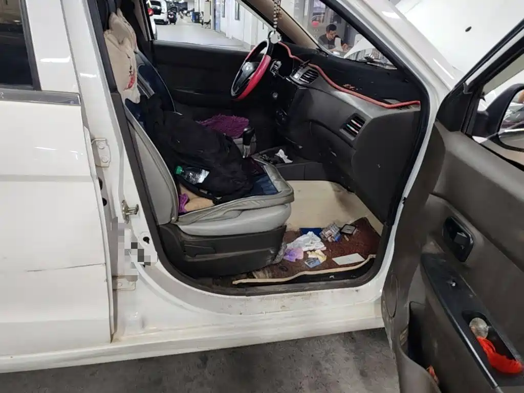 Wuling Hongguang — миниатюра 9