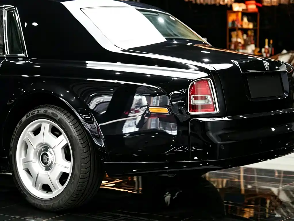 Rolls-Royce Phantom — миниатюра 3