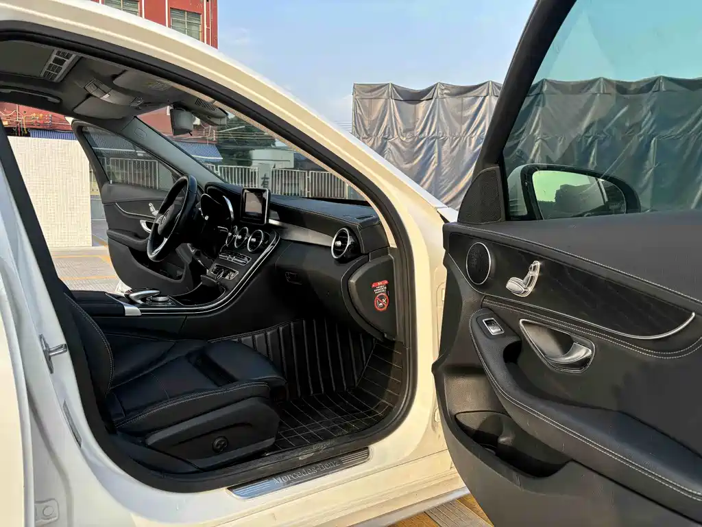 MERCEDES-BENZ C CLASS