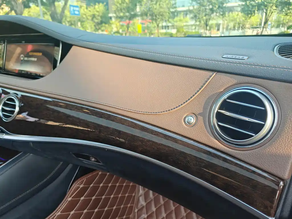 Mercedes-Benz S-Class — миниатюра 18