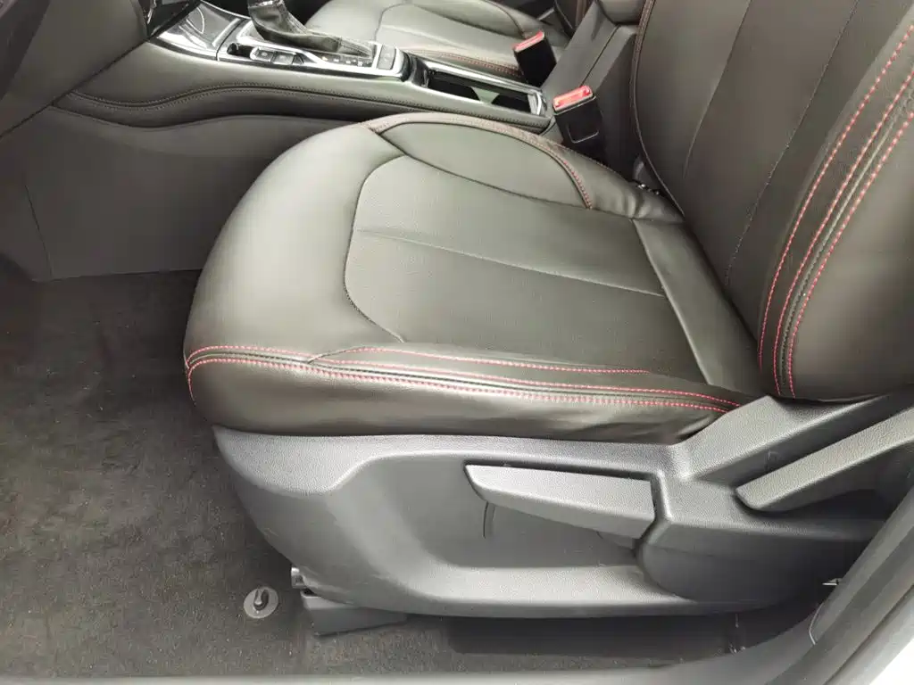 Roewe RX3 — миниатюра 20