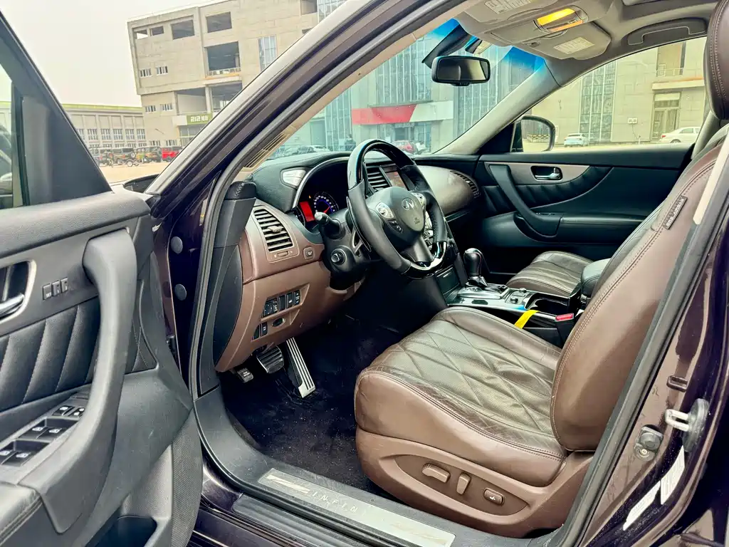 Infiniti FX 2011 FX35