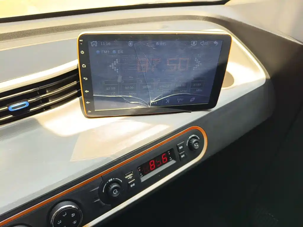 Wuling MINIEV — миниатюра 13