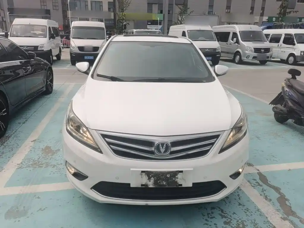 Changan Eado — миниатюра 3