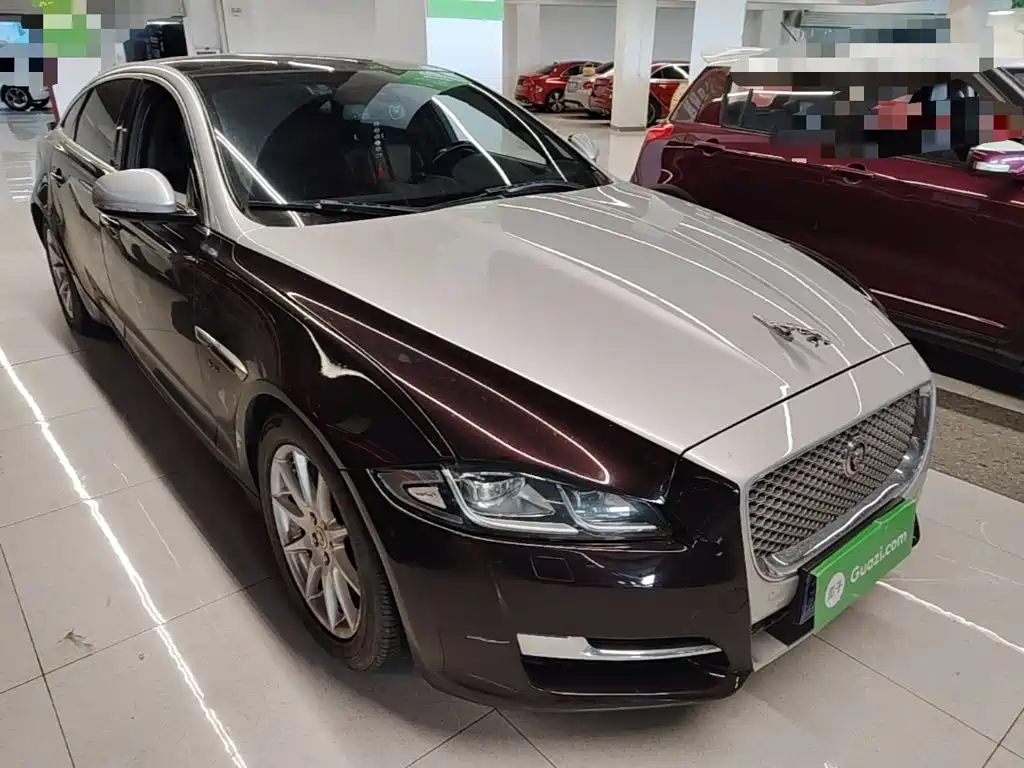 Jaguar XJ — миниатюра 4