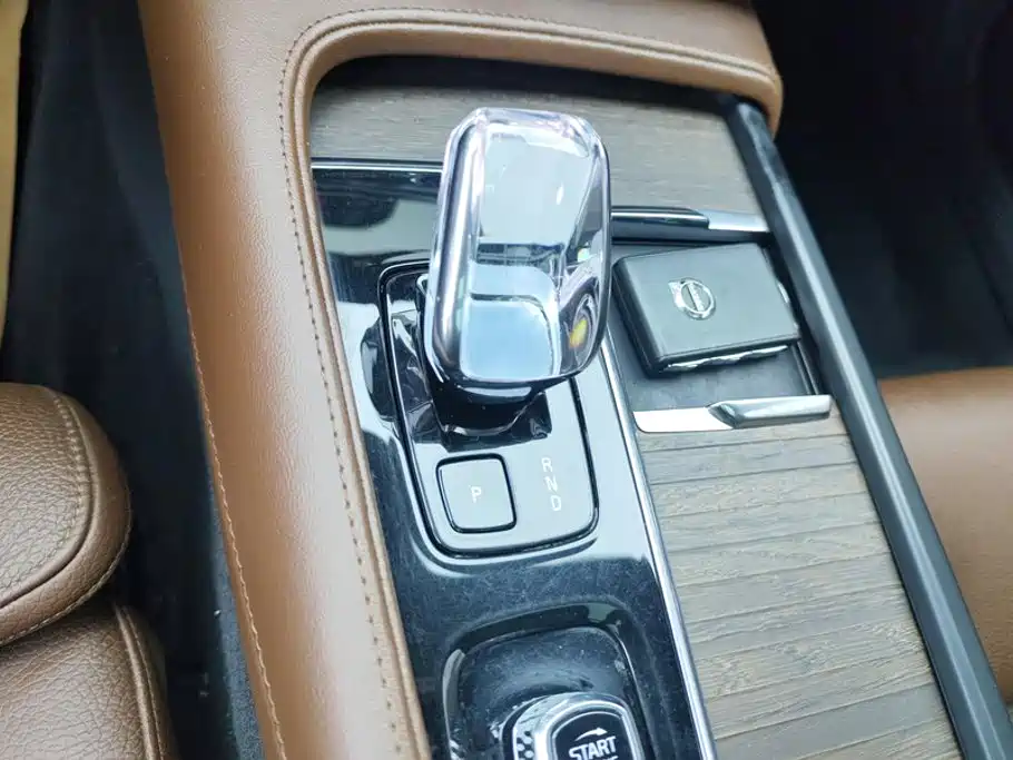 Volvo S90 — миниатюра 16