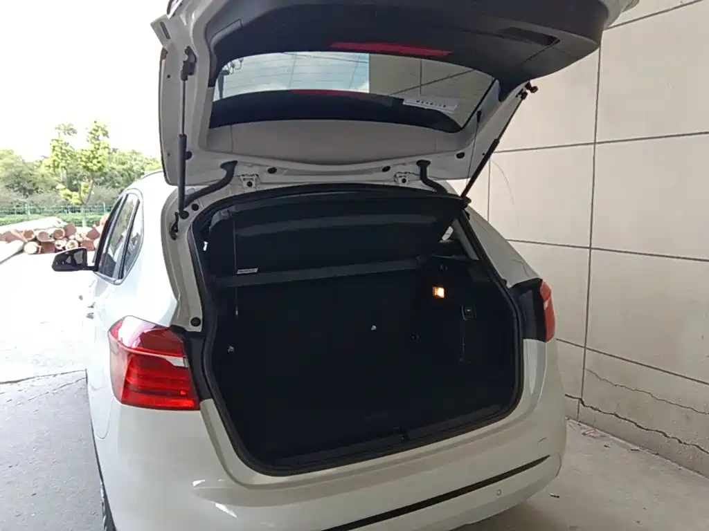 BMW 2 Series Active Tourer — миниатюра 19