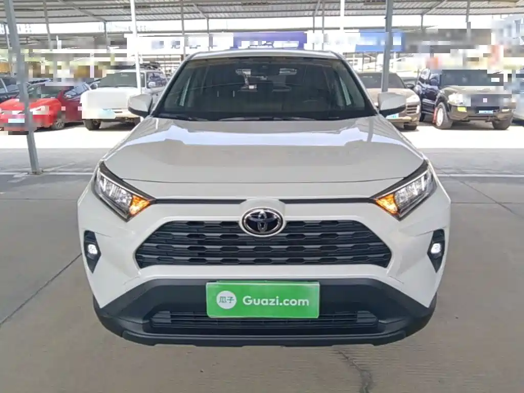 Toyota RAV4 — миниатюра 3