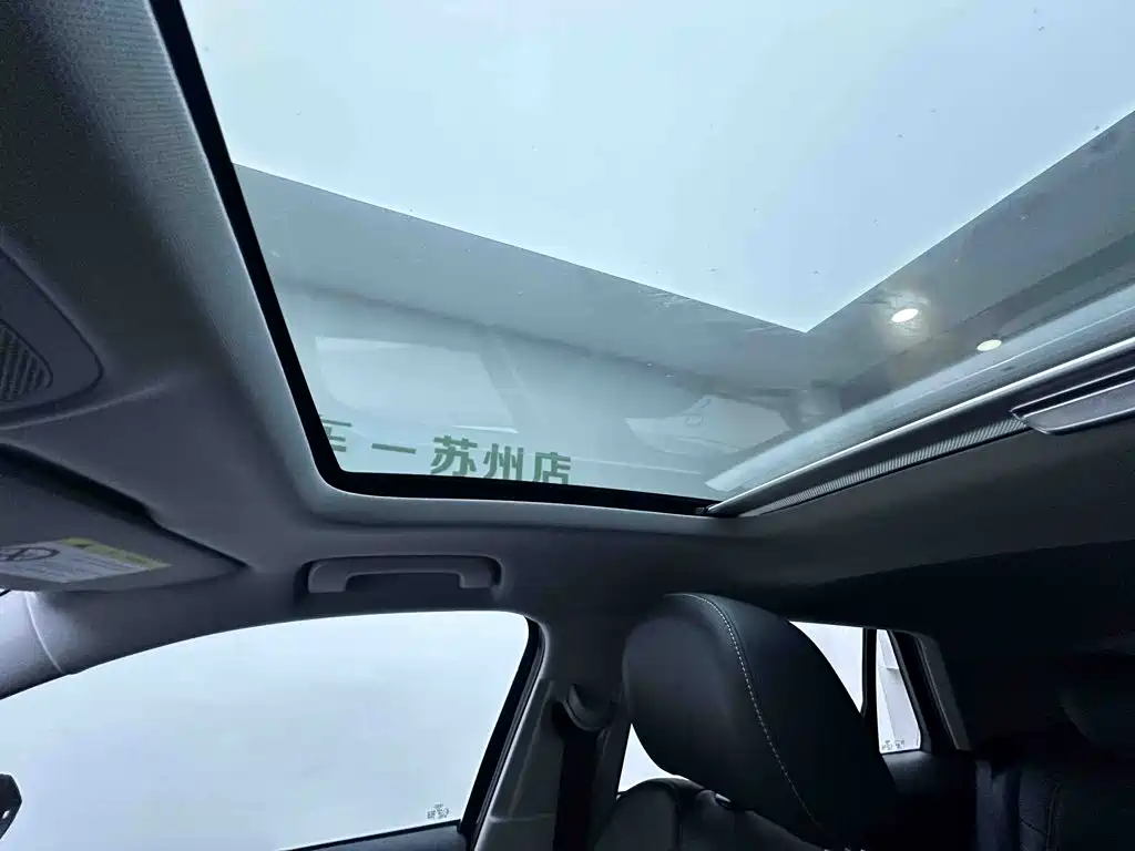 Audi Q2L e-tron — миниатюра 17