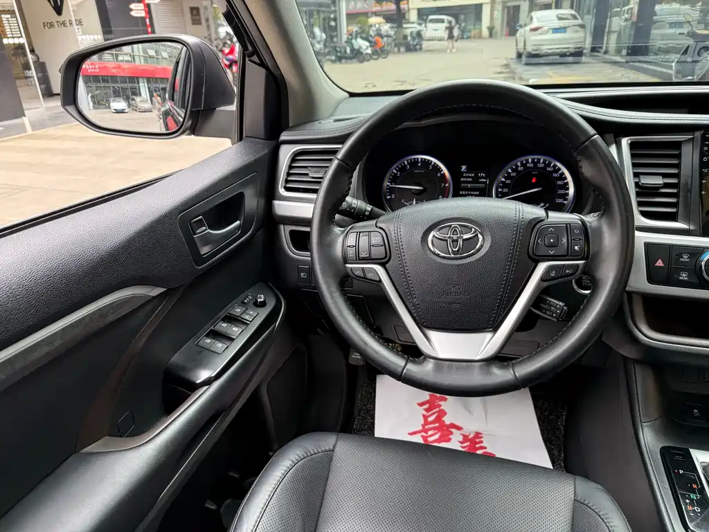 Toyota Highlander — миниатюра 13