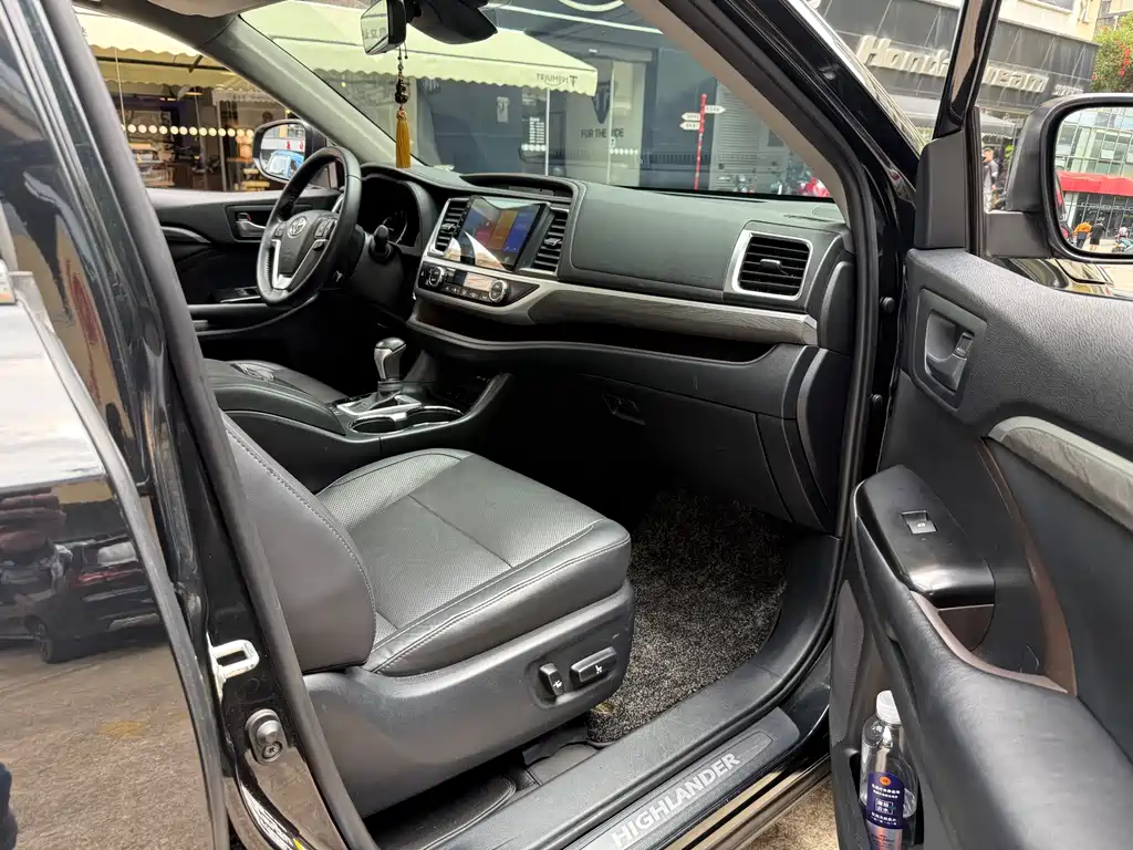 Toyota Highlander — миниатюра 23