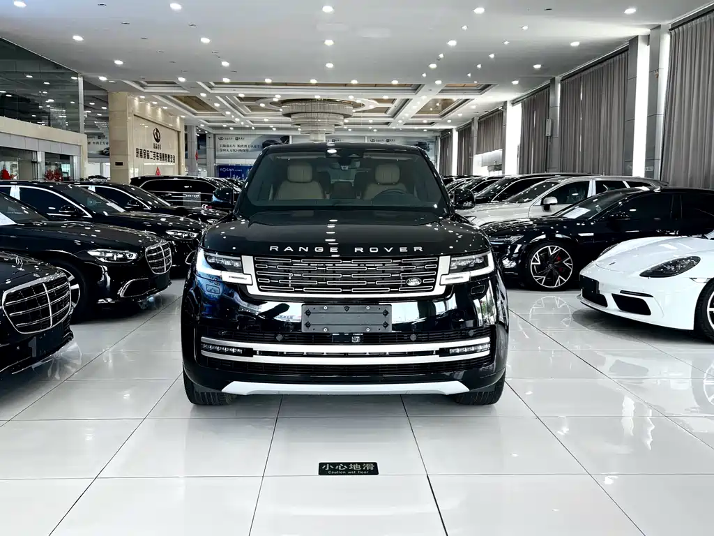 Land Rover Range Rover 2024 3.0 L6 400PS Long Wheelbase мест