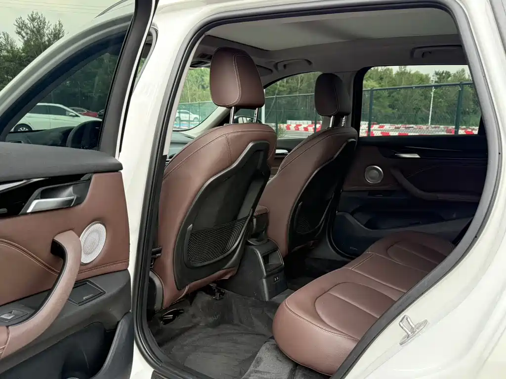 BMW X1 — миниатюра 8
