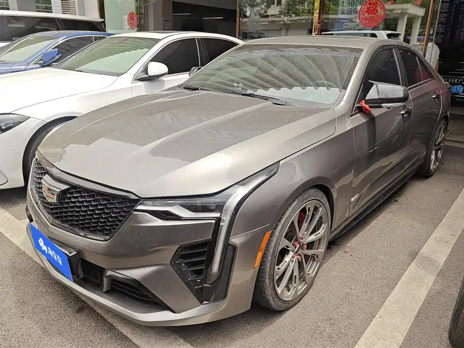 Купить Cadillac CT4