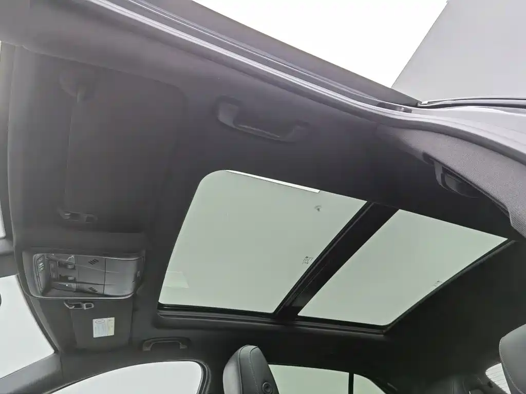 Cadillac XT4 — миниатюра 14
