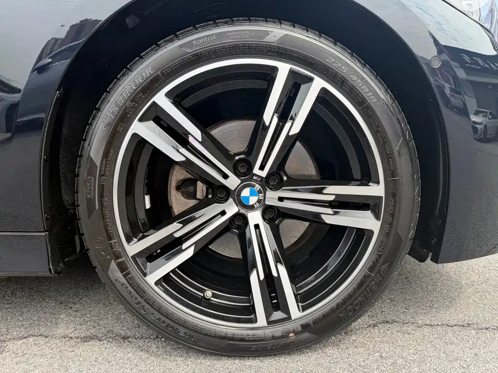BMW 3 Series — миниатюра 27