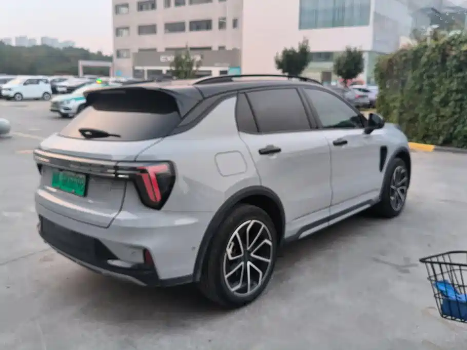 Lynk & Co 01 EM-P — миниатюра 3