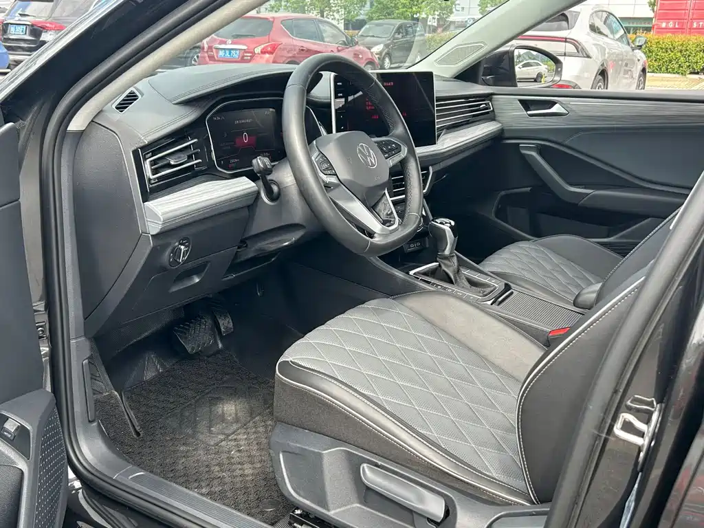 Volkswagen Sagitar — миниатюра 6