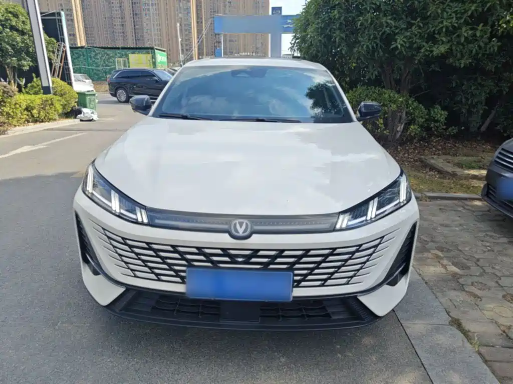 Changan Eado — миниатюра 3